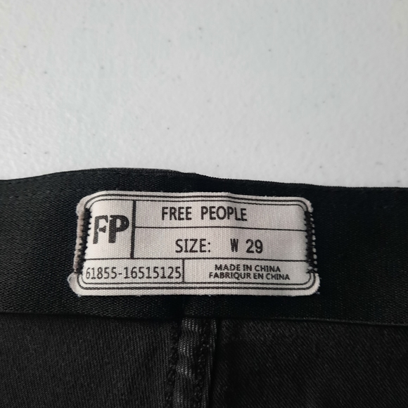 Free People Gummy Flared Leg Mid Rise Pull On Stretch Jeans size 29 - Picture 6 of 14